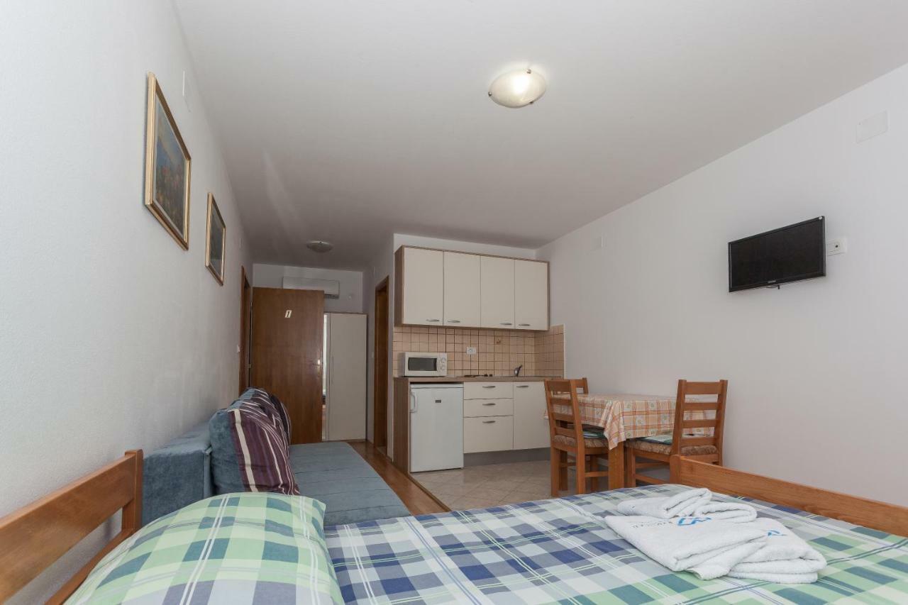 Apartments Mrsic Biograd Na Moru Dış mekan fotoğraf